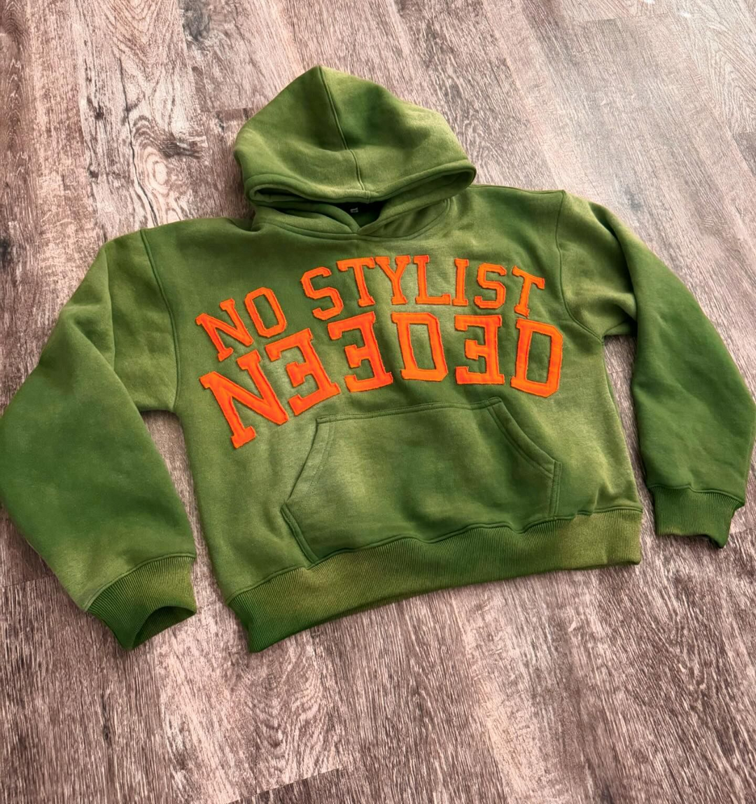 Statement patch loose hoodie